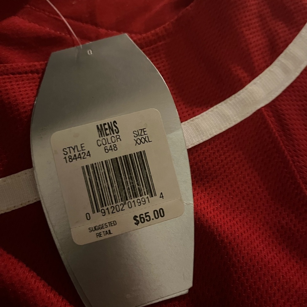 SPORTS TOP. - Picture 2 of 6